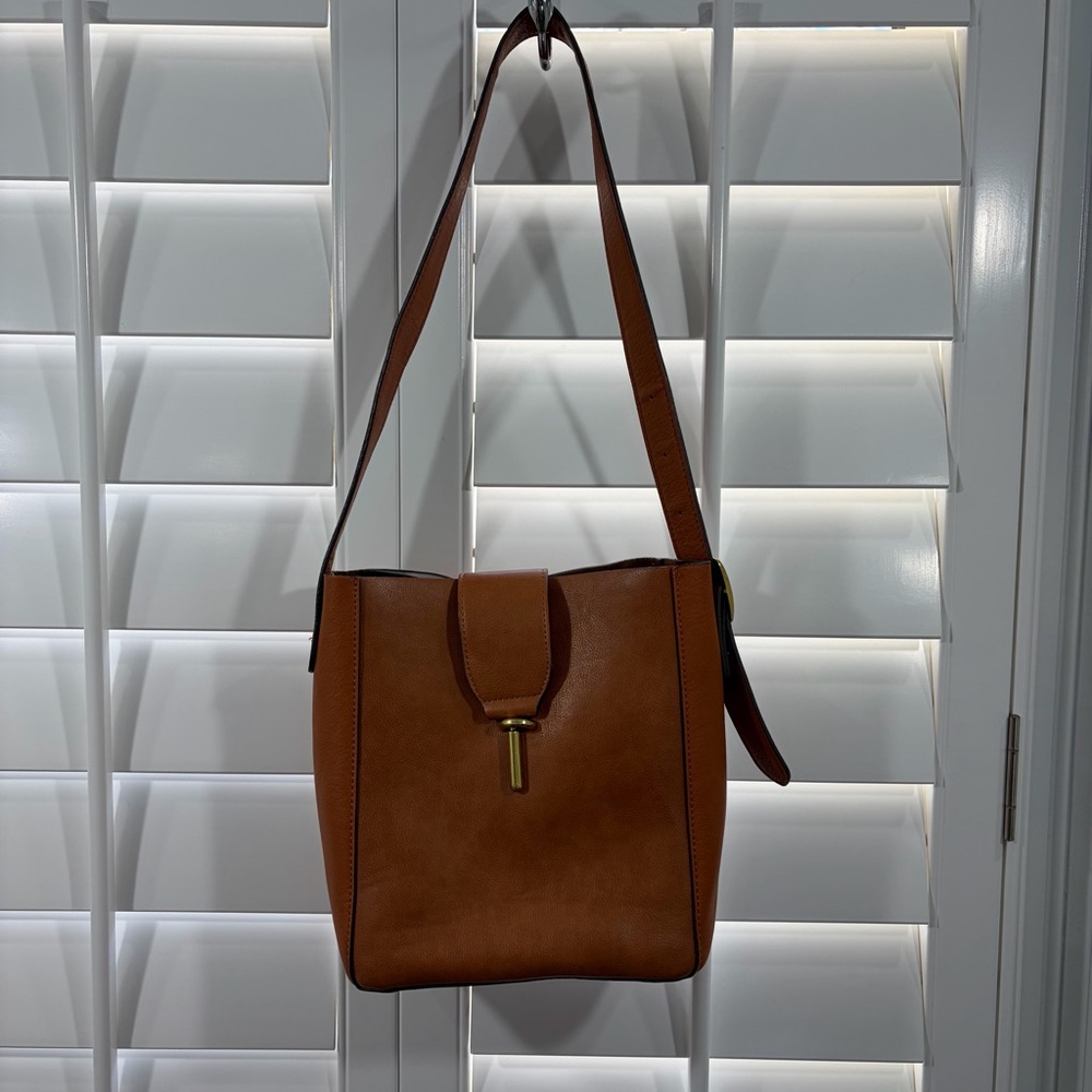 Vegan Leather Bucket Shoulder Bag - Picture 2 of 9